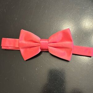 Men’s adjustable coral bow tie